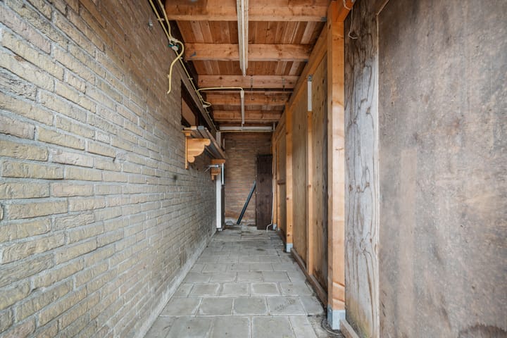 Photo 42 of Barnar 96