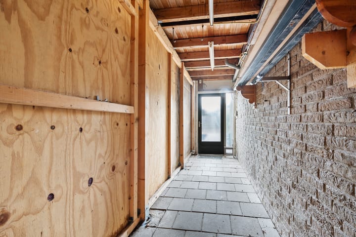 Photo 43 of Barnar 96