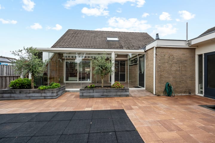 Photo 50 of Barnar 96