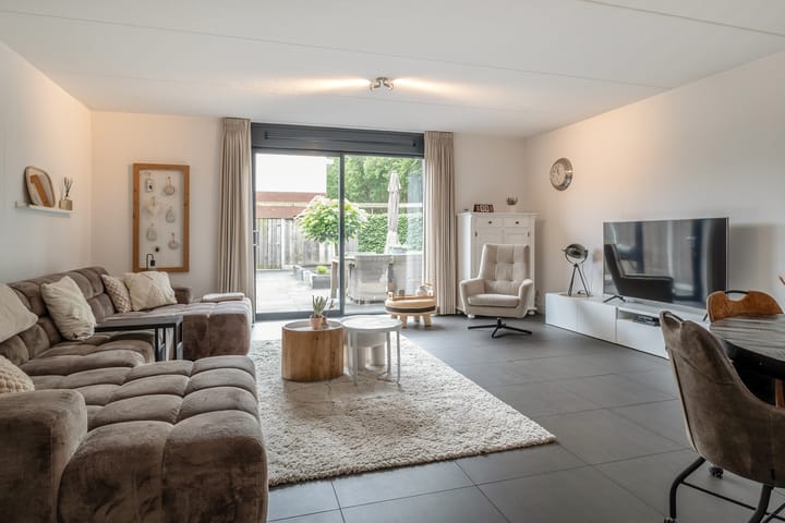 Foto 3 van Heidevlinder 64