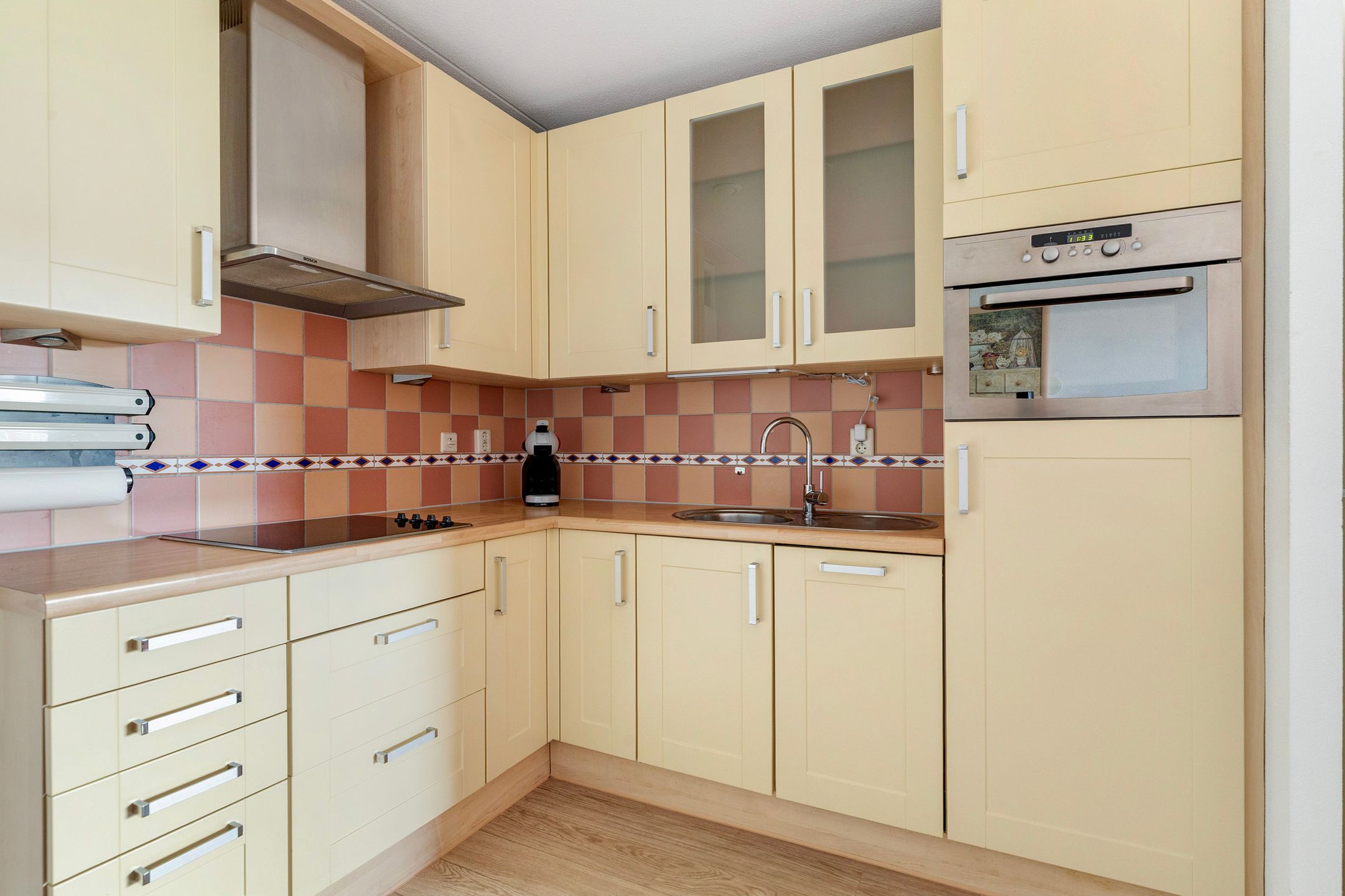 Foto 3 van Middeldijkerplein 102