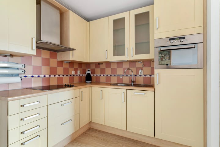 Foto 3 van Middeldijkerplein 102