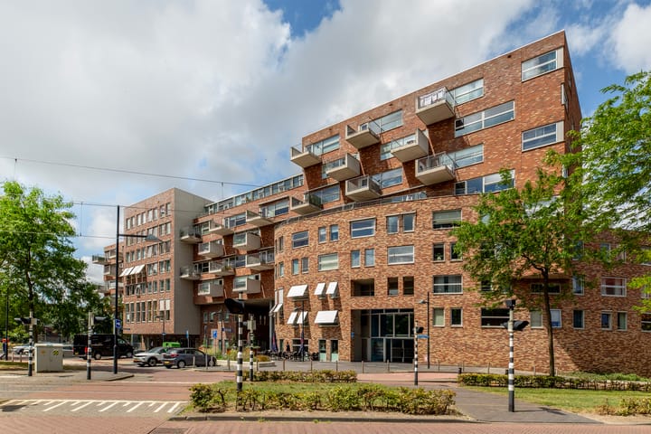 Foto 7 van Middeldijkerplein 102