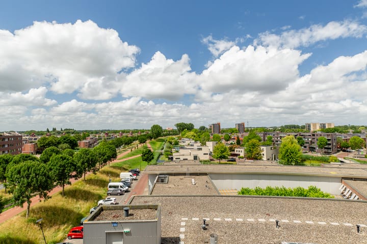 Foto 11 van Middeldijkerplein 102