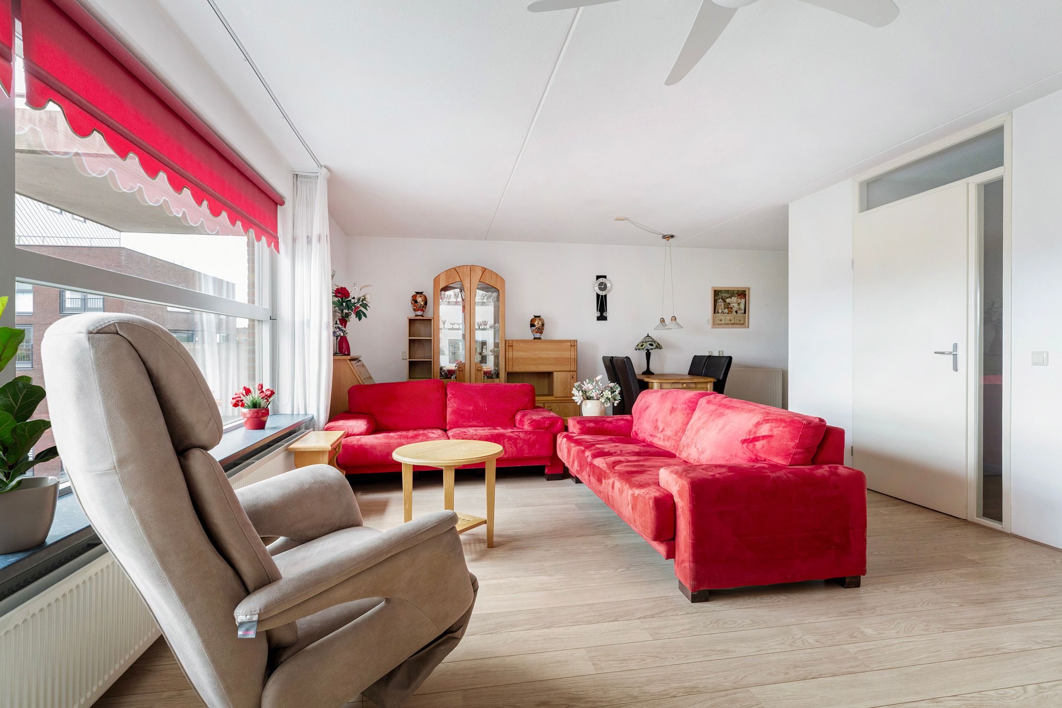 Foto 18 van Middeldijkerplein 102