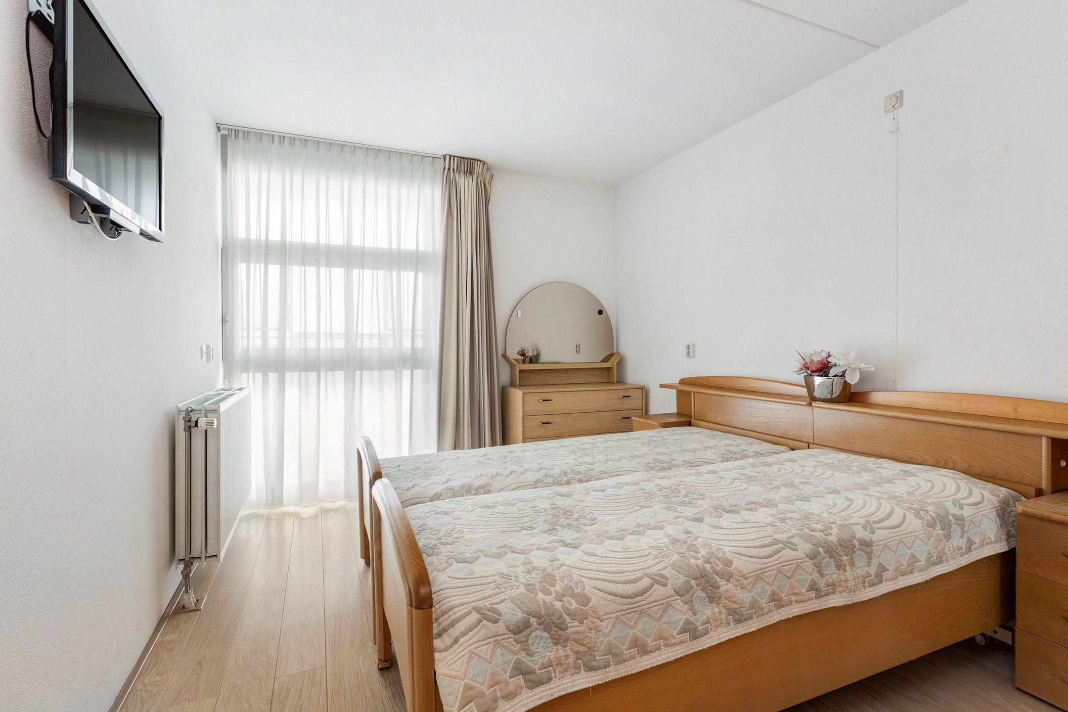 Foto 21 van Middeldijkerplein 102