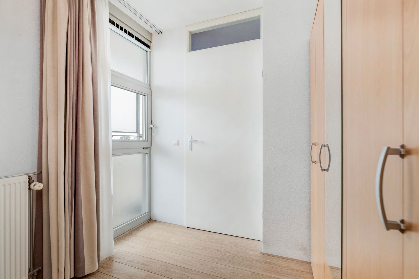 Foto 25 van Middeldijkerplein 102