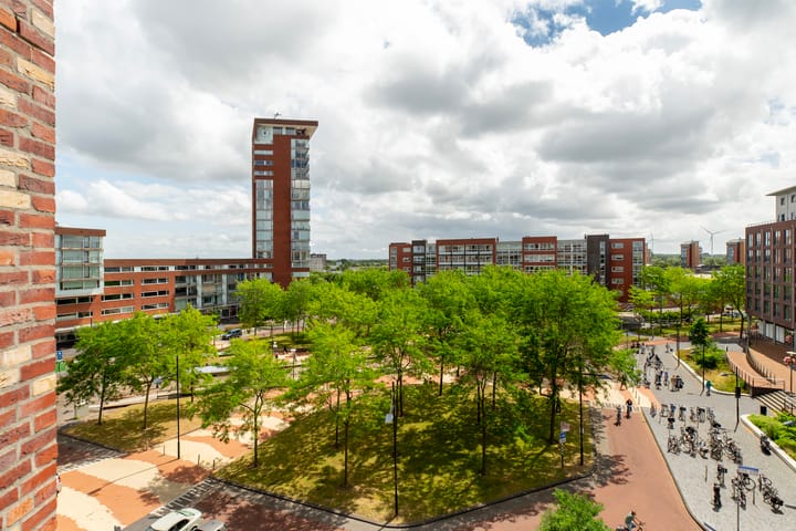 Foto 31 van Middeldijkerplein 102