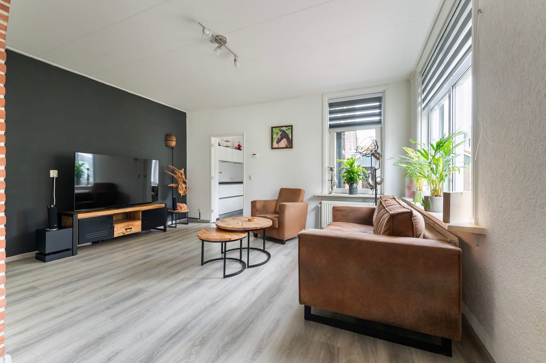 Photo 2 of Vogelenzangstraat 37