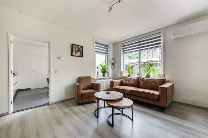 Foto 10 van Vogelenzangstraat 37