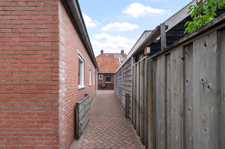 Foto 33 van Vogelenzangstraat 37