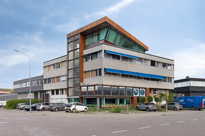 IJsselmeerlaan 2, Weesp