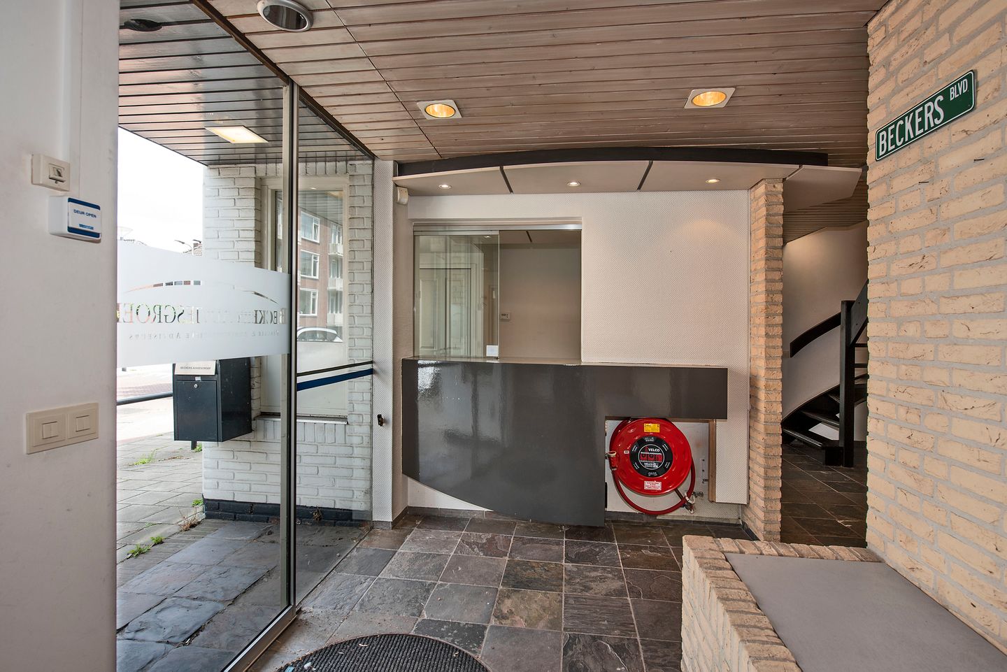 View photo 2 of J.H.W. Robersstraat 180