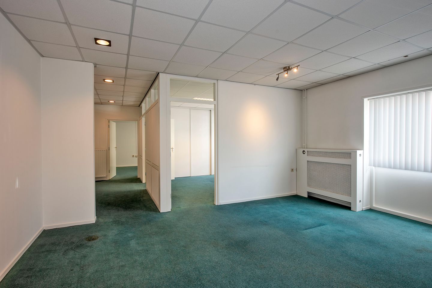 View photo 4 of J.H.W. Robersstraat 180