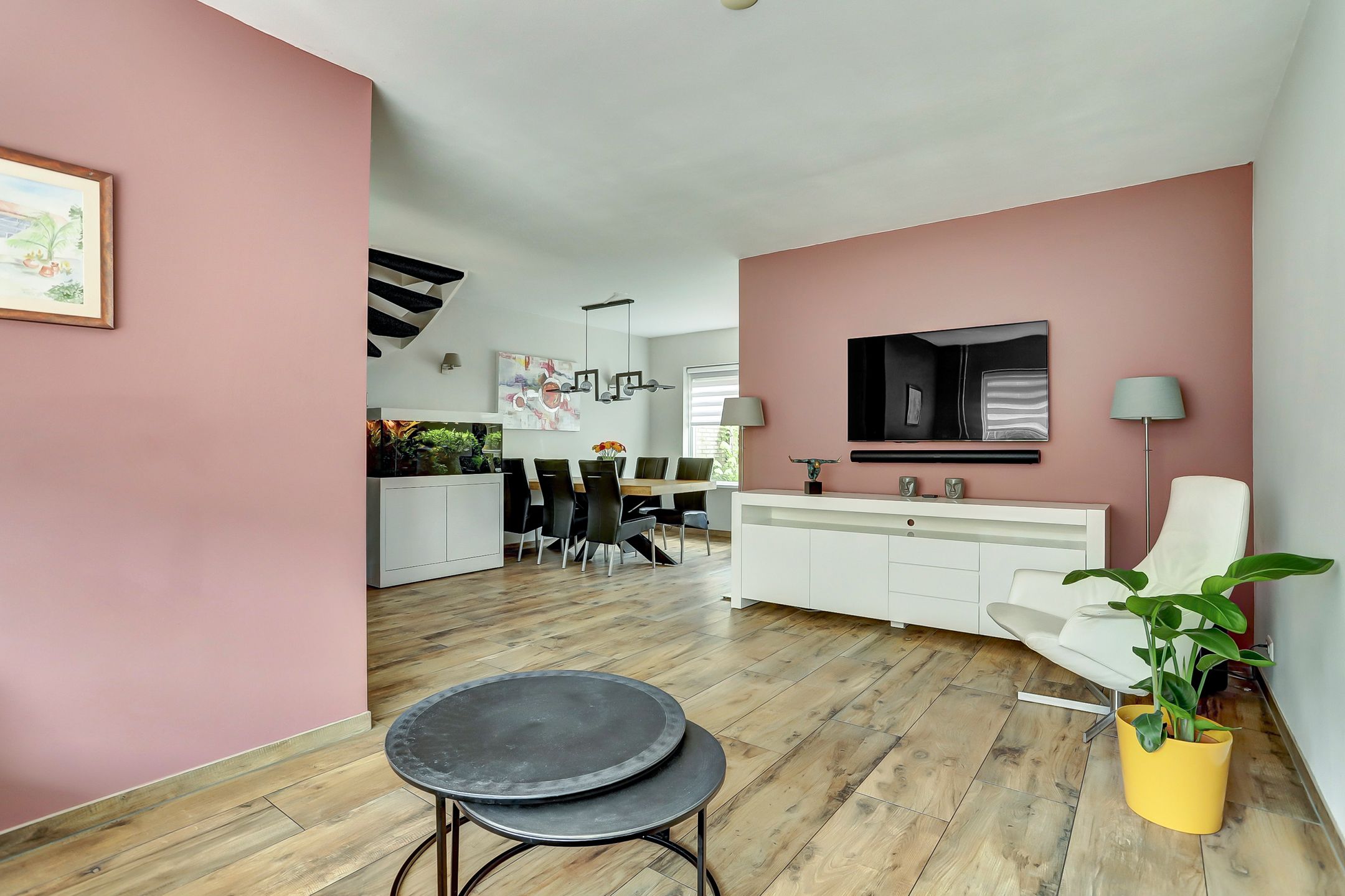 Photo 9 of Meidoornstraat 10