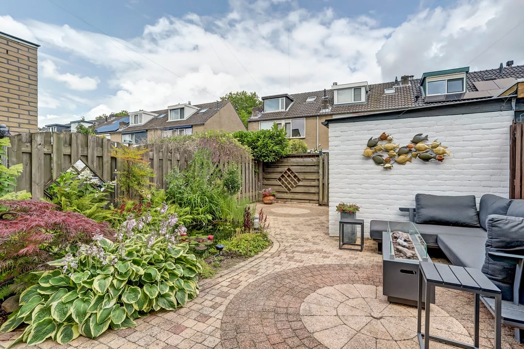 Photo 28 of Meidoornstraat 10