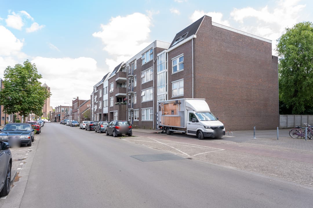 Photo 28 of Voltstraat 44-09