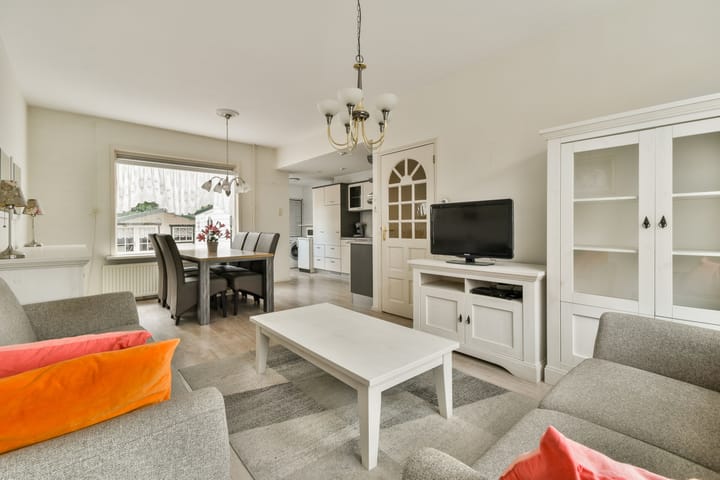 Foto 8 van Onegastraat 55