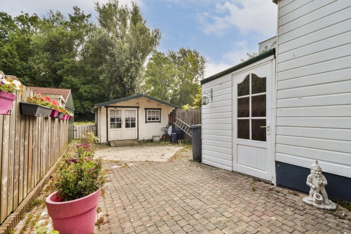 Foto 15 van Onegastraat 55