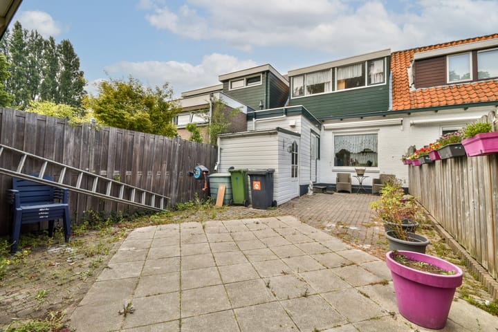 Foto 16 van Onegastraat 55