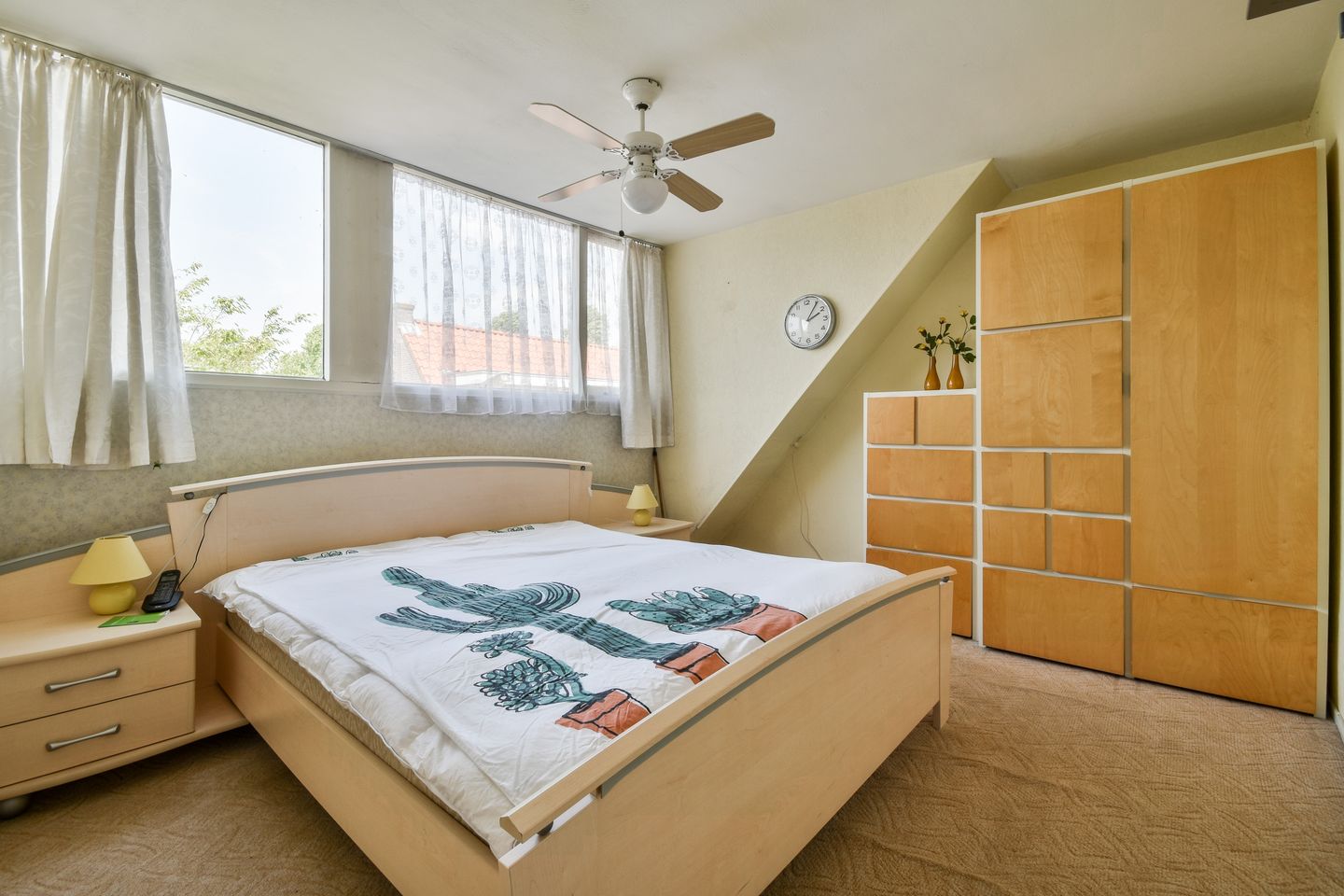 Foto 19 van Onegastraat 55