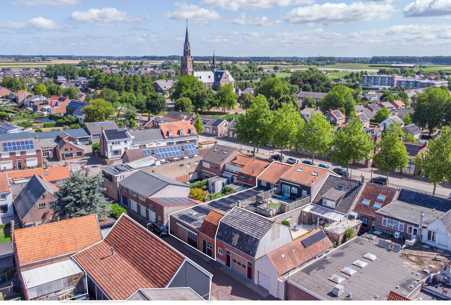 View photo 1 of Heerenstraat 9