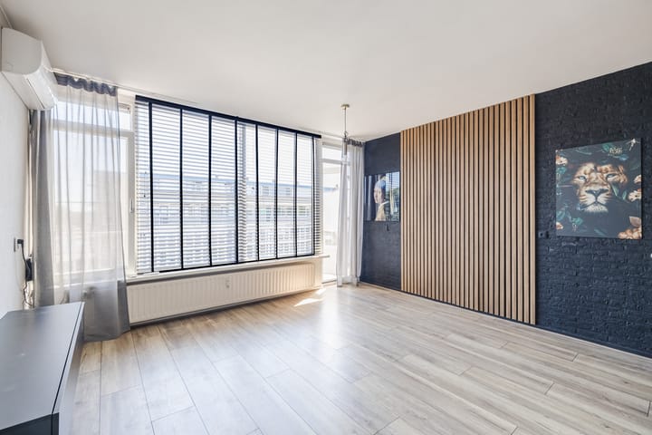 Foto 12 van Sperwerlaan 27