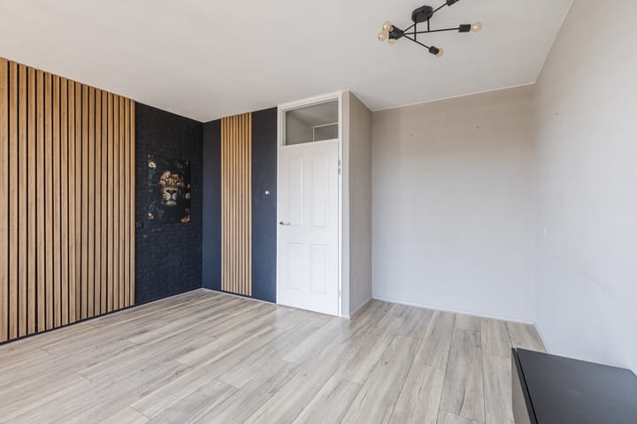 Foto 13 van Sperwerlaan 27