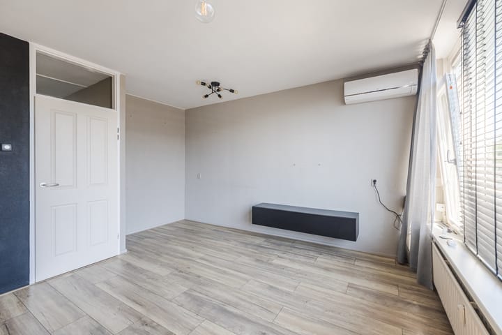 Foto 14 van Sperwerlaan 27