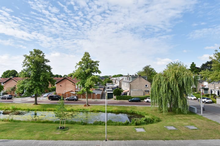 Foto 28 van Swemcoperlaan 15