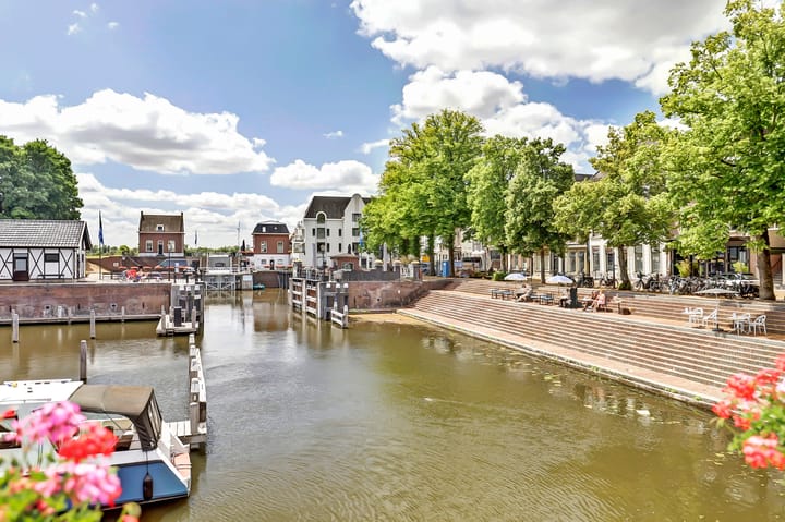 Photo 36 of Zusterstraat 3