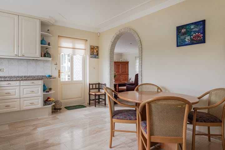 Photo 10 of Dokter Poolstraat 17