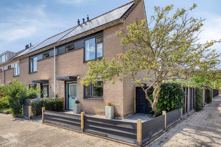 Photo 1 of Starduststraat 1