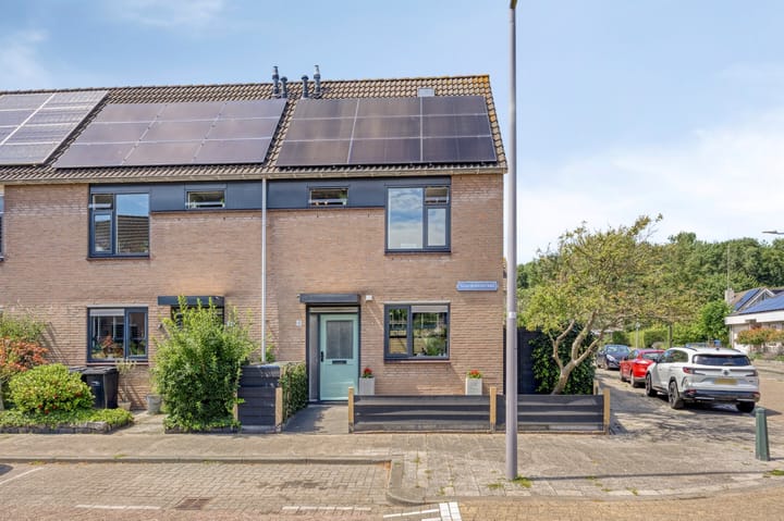 Photo 11 of Starduststraat 1