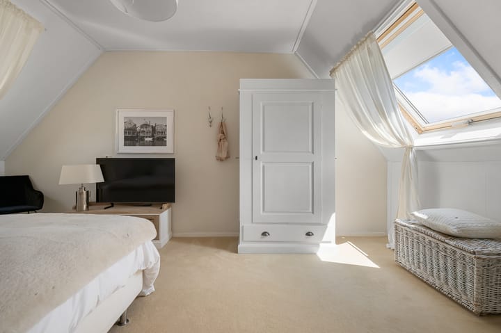 Photo 32 of Paardenakker 25