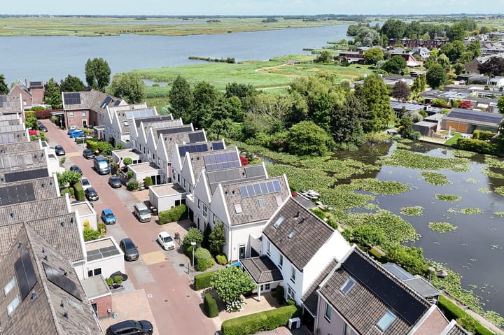 Photo 41 of Paardenakker 25