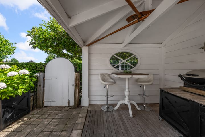 Photo 46 of Paardenakker 25