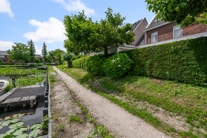 Photo 49 of Paardenakker 25