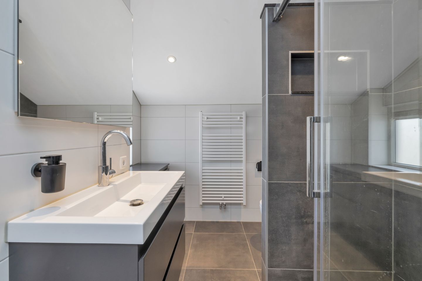 Photo 4 of Julianastraat 65