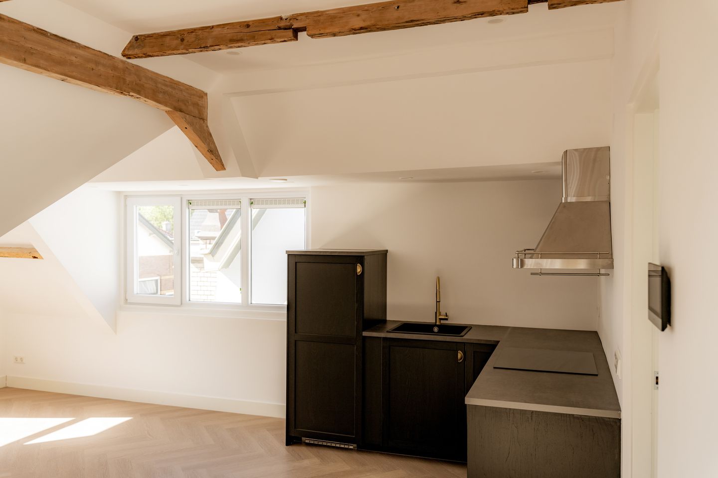 Photo 10 of Brinkstraat 30-B