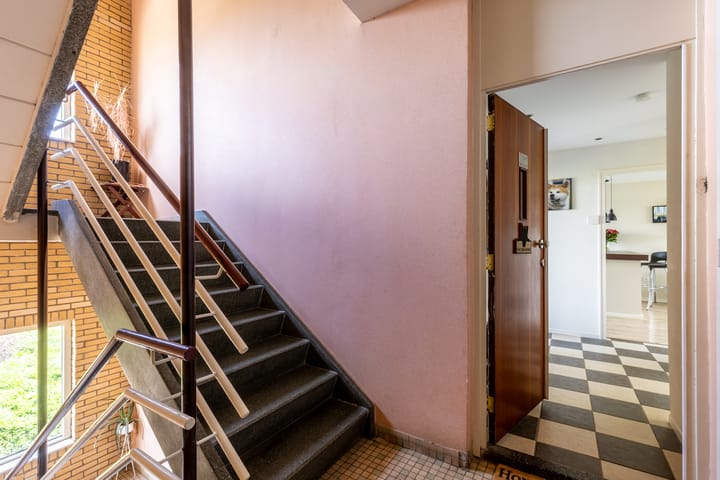 Foto 7 van Van Anrooystraat 147