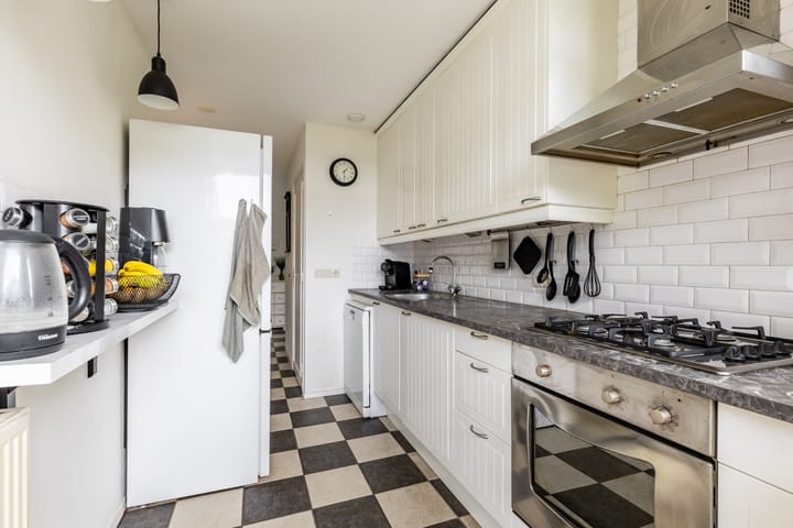 Foto 18 van Van Anrooystraat 147