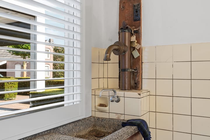 Photo 25 of Grotestraat 24