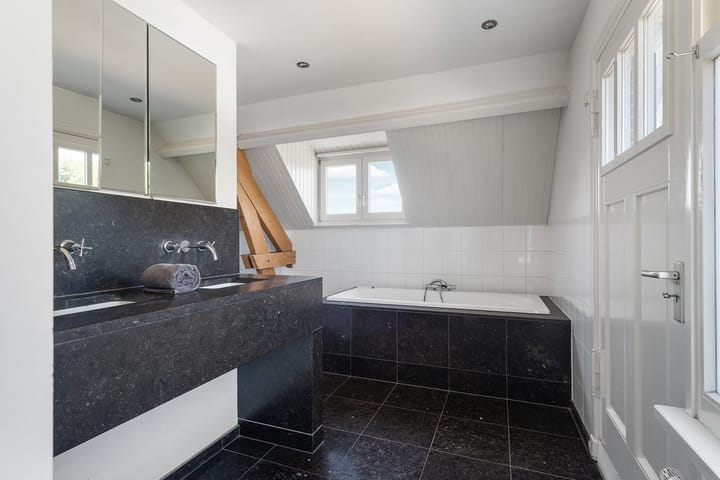 Photo 43 of Grotestraat 24