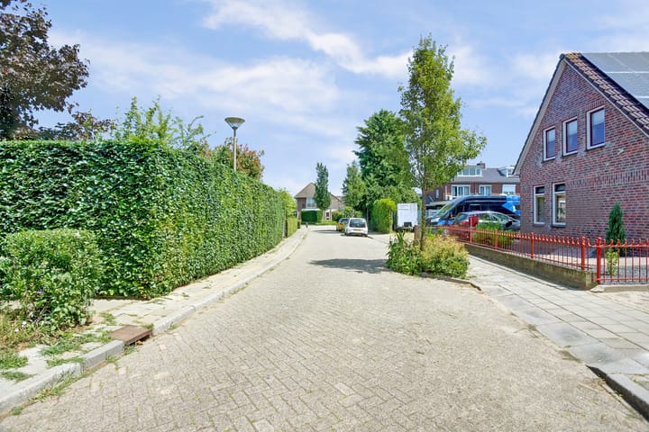 Foto 33 van Margrietstraat 2