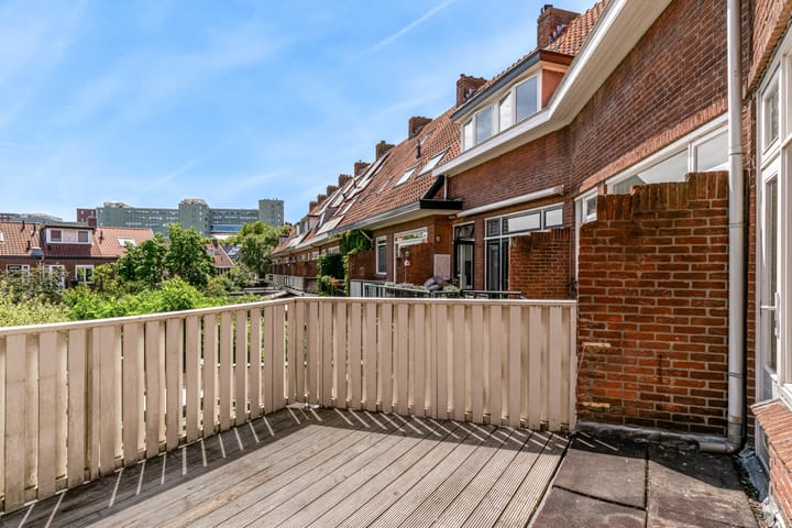 Foto 3 van Van der Waalsstraat 1