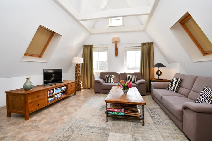 Foto 24 van Riezenweg 1-C