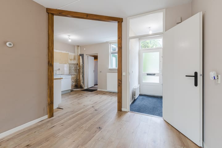 Photo 6 of Schrassertstraat 38