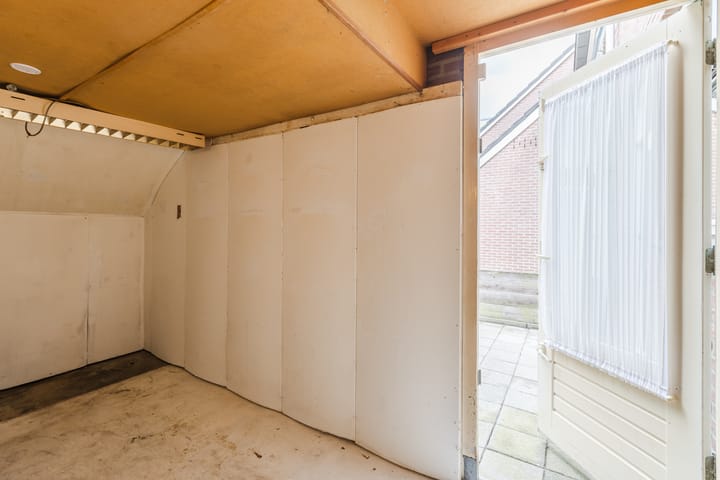 Photo 9 of Schrassertstraat 38