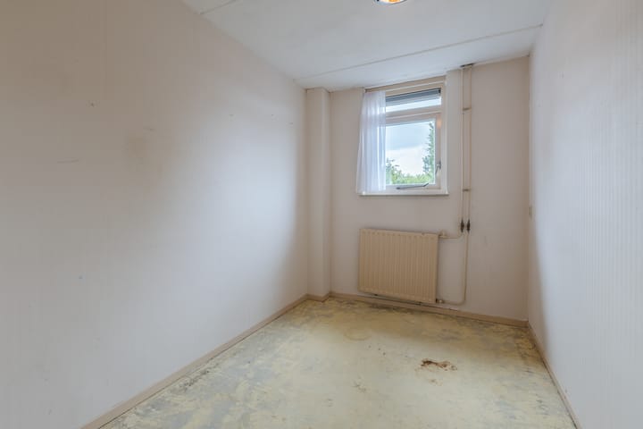 Photo 14 of Schrassertstraat 38